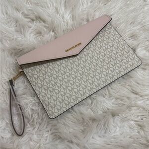 Michael Kors wallet wristlet